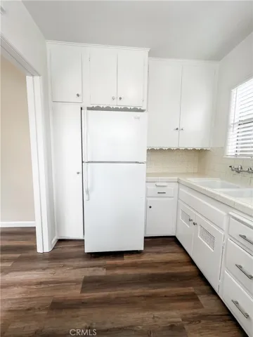 Unit D: Images when vacant in June 2025. Unit is tenant occupied now.