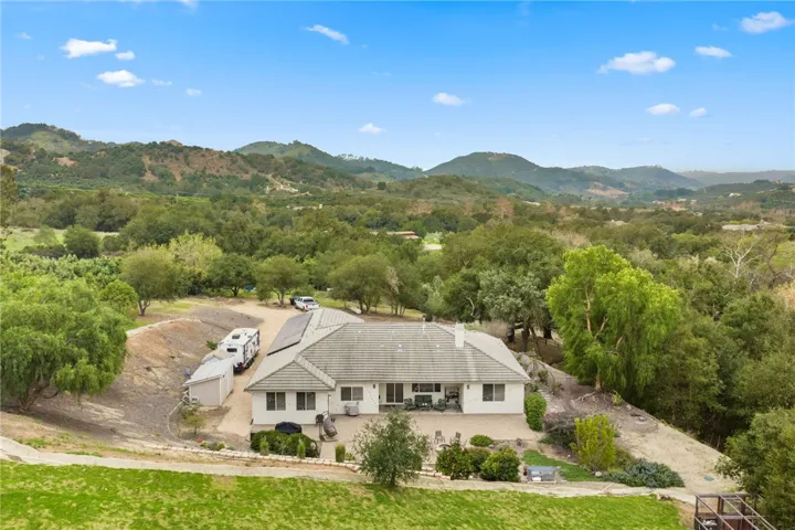 45600 La Cruz Dr., Temecula, California 92590