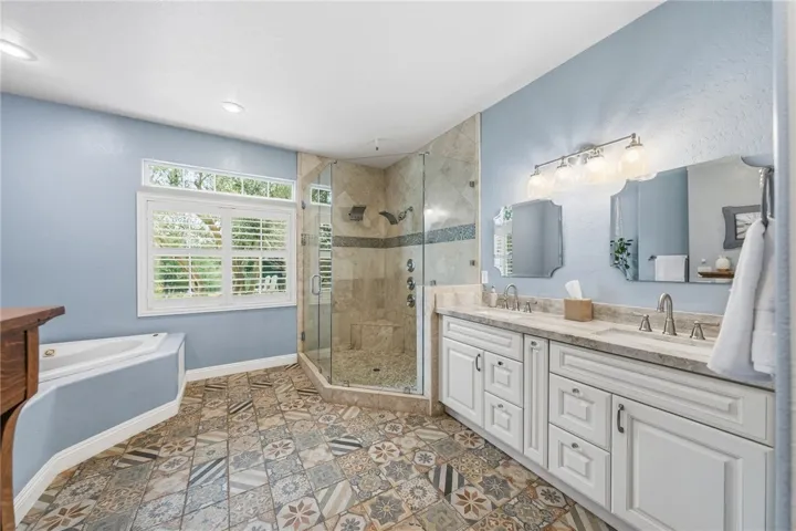 45600 La Cruz Dr., Temecula, California 92590