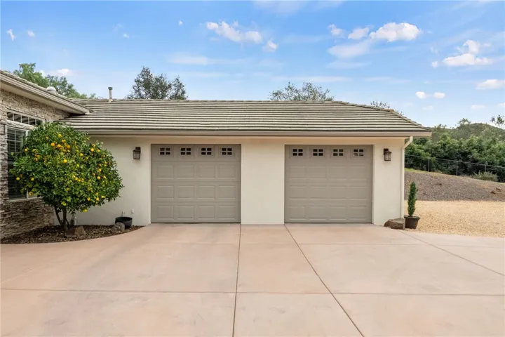 45600 La Cruz Dr., Temecula, California 92590