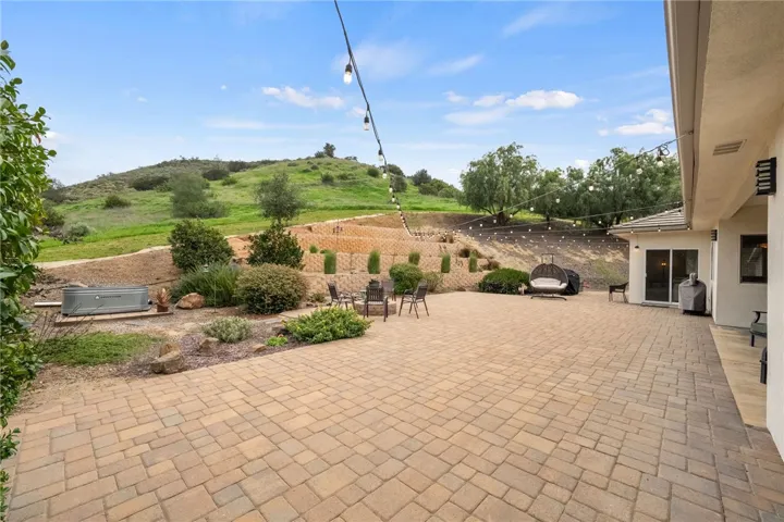 45600 La Cruz Dr., Temecula, California 92590