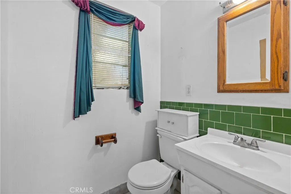1118 E Avenue K, Lancaster, California 93535 home-pic-17