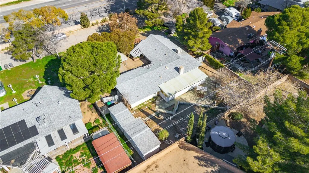 1118 E Avenue K, Lancaster, California 93535 home-pic-25
