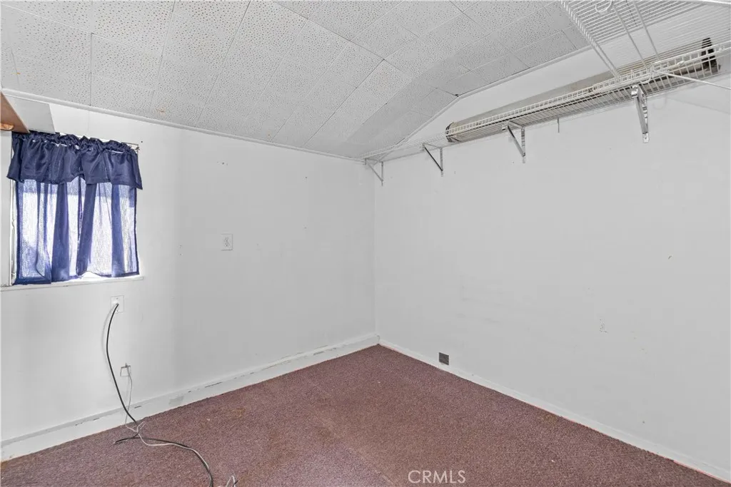 1118 E Avenue K, Lancaster, California 93535 home-pic-16