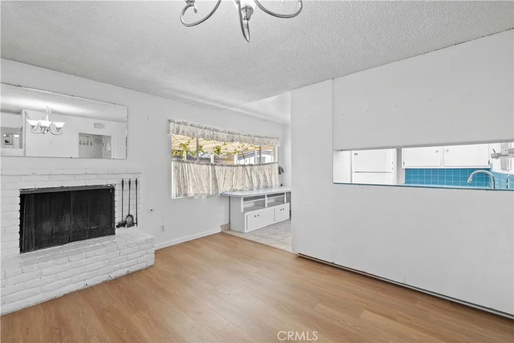 1118 E Avenue K, Lancaster, California 93535 home-pic-6