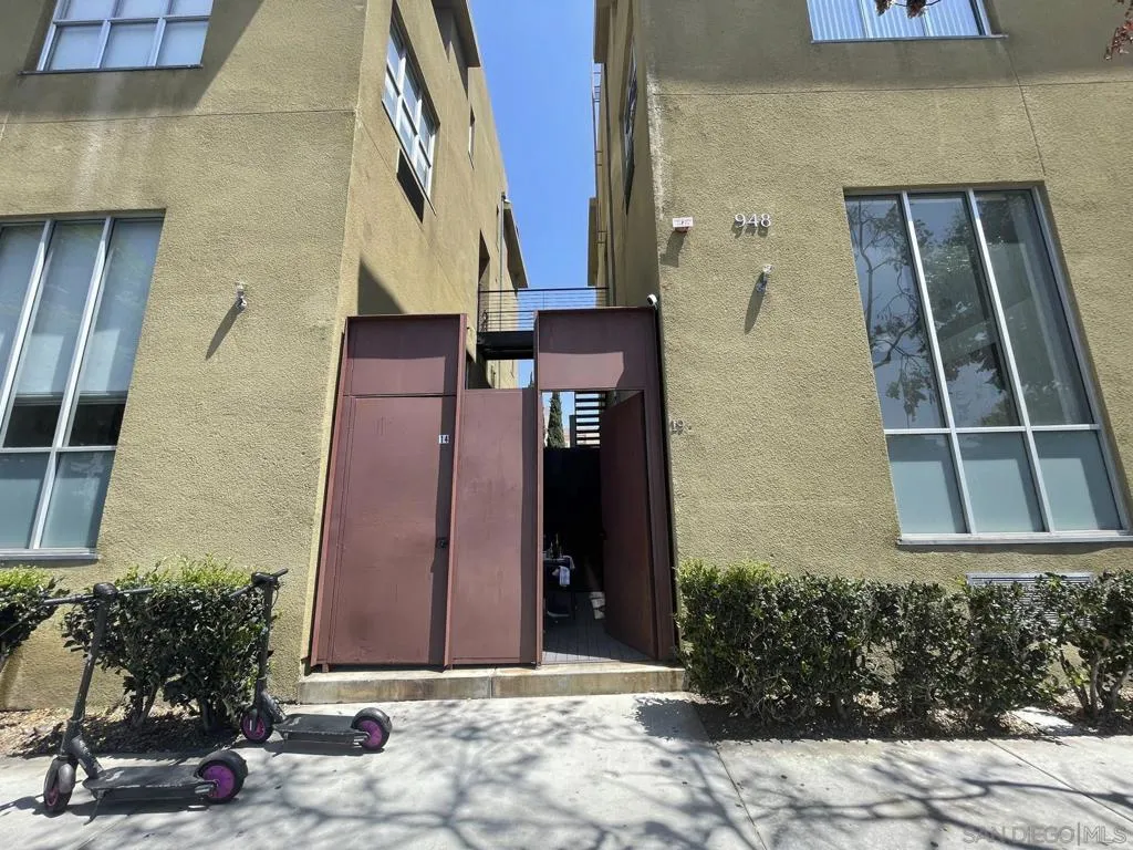 948 G Street 19, San Diego, California 92101 home-pic-10