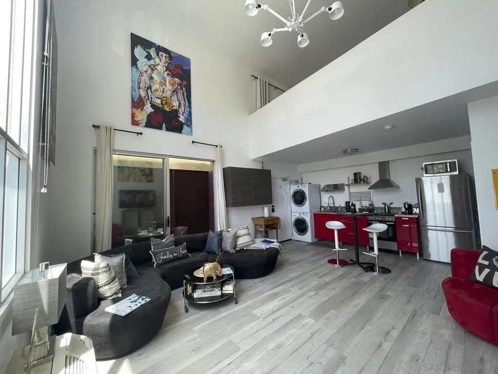 948 G Street 19, San Diego, California 92101 home-pic-16