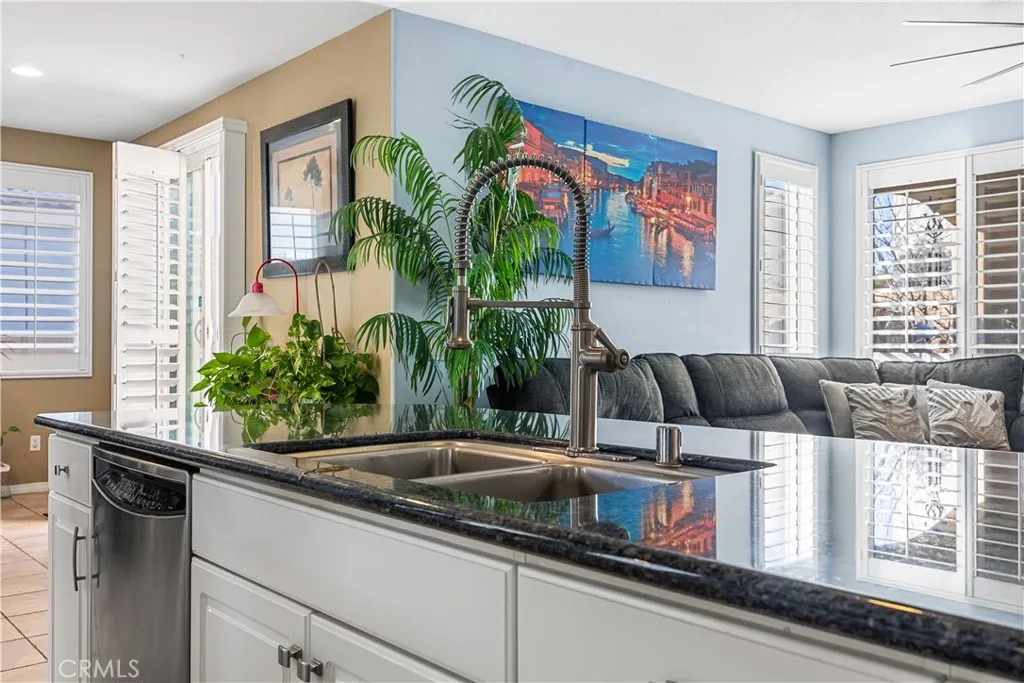 40755 Knollwood Court, Palmdale, California 93551 home-pic-10