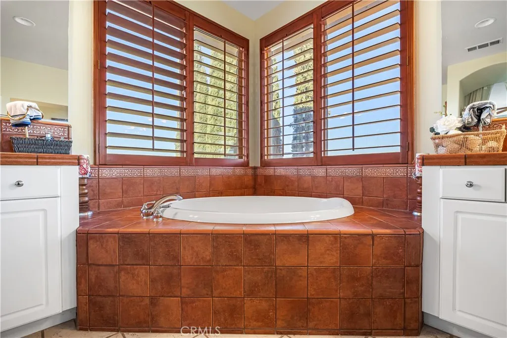 40755 Knollwood Court, Palmdale, California 93551 home-pic-43
