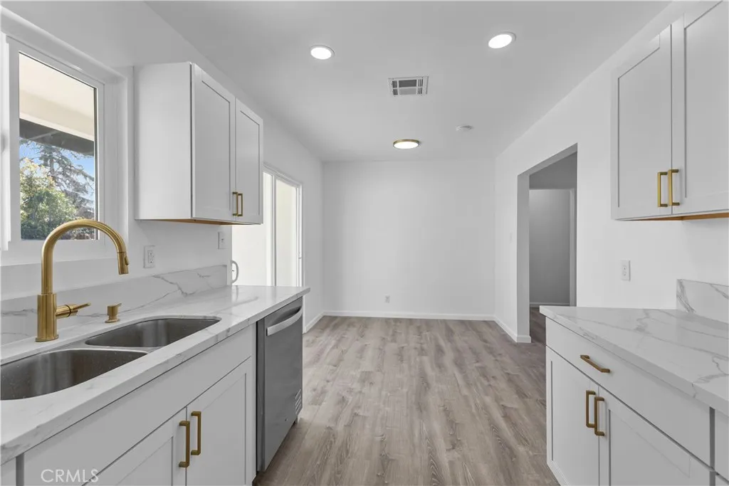 35211 Elm Lane, Yucaipa, California 92399 home-pic-16