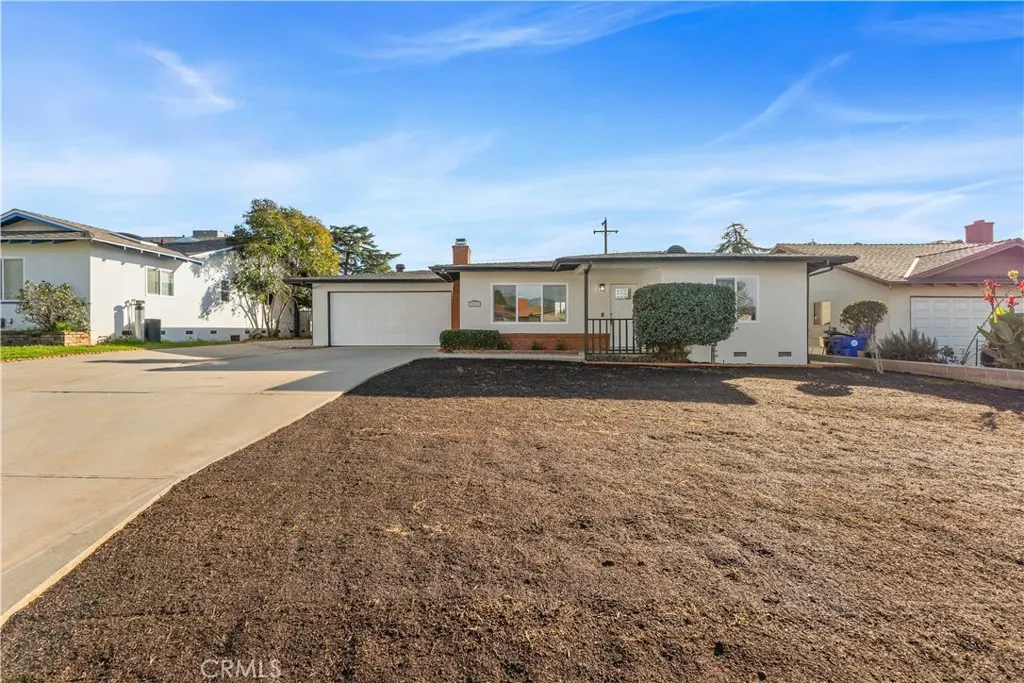 35211 Elm Lane, Yucaipa, California 92399 home-pic-3