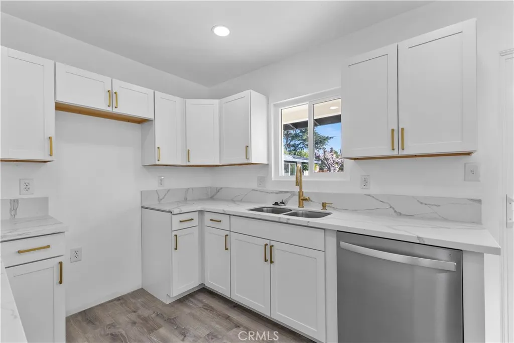 35211 Elm Lane, Yucaipa, California 92399 home-pic-13