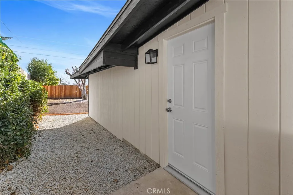 35211 Elm Lane, Yucaipa, California 92399 home-pic-33