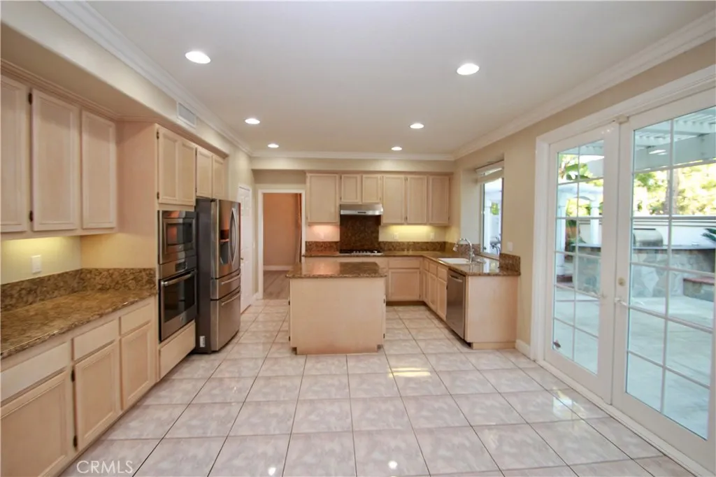 11 Pienza, Irvine, California 92606 home-pic-7