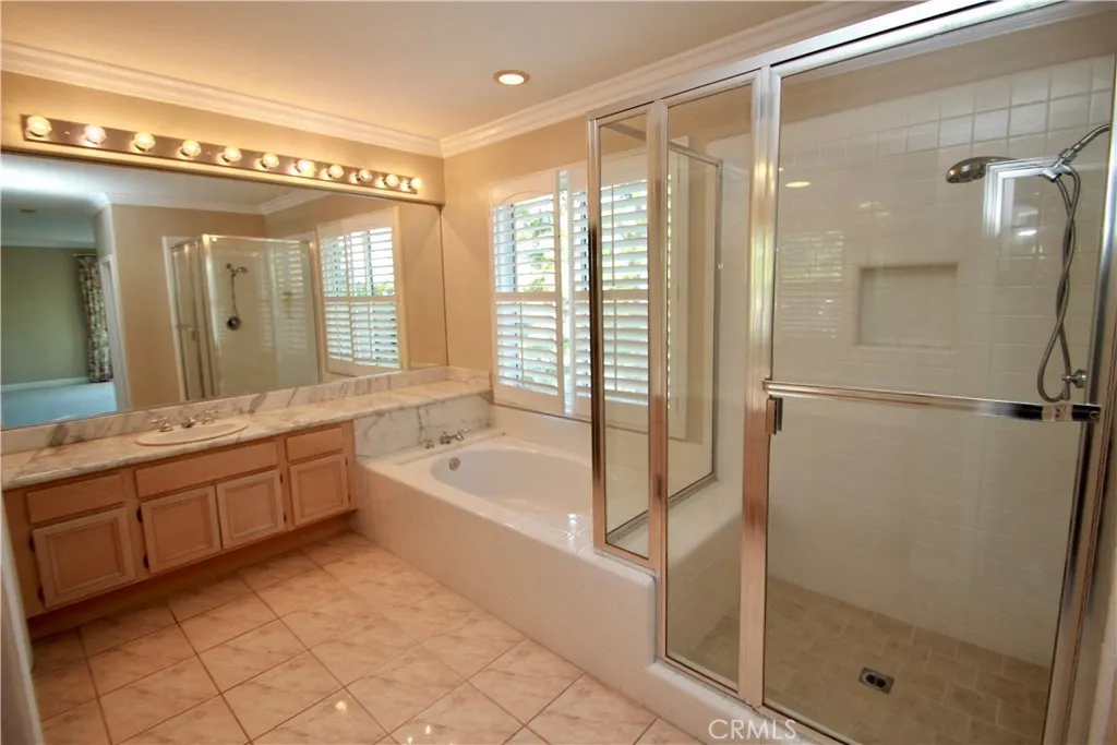 11 Pienza, Irvine, California 92606 home-pic-17