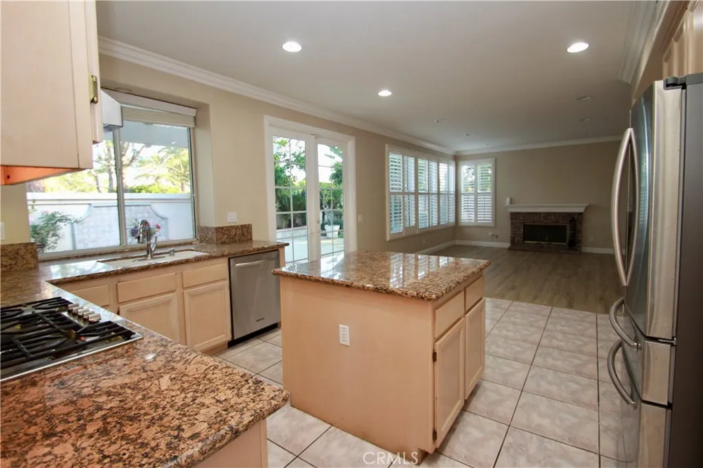 11 Pienza, Irvine, California 92606 home-pic-9