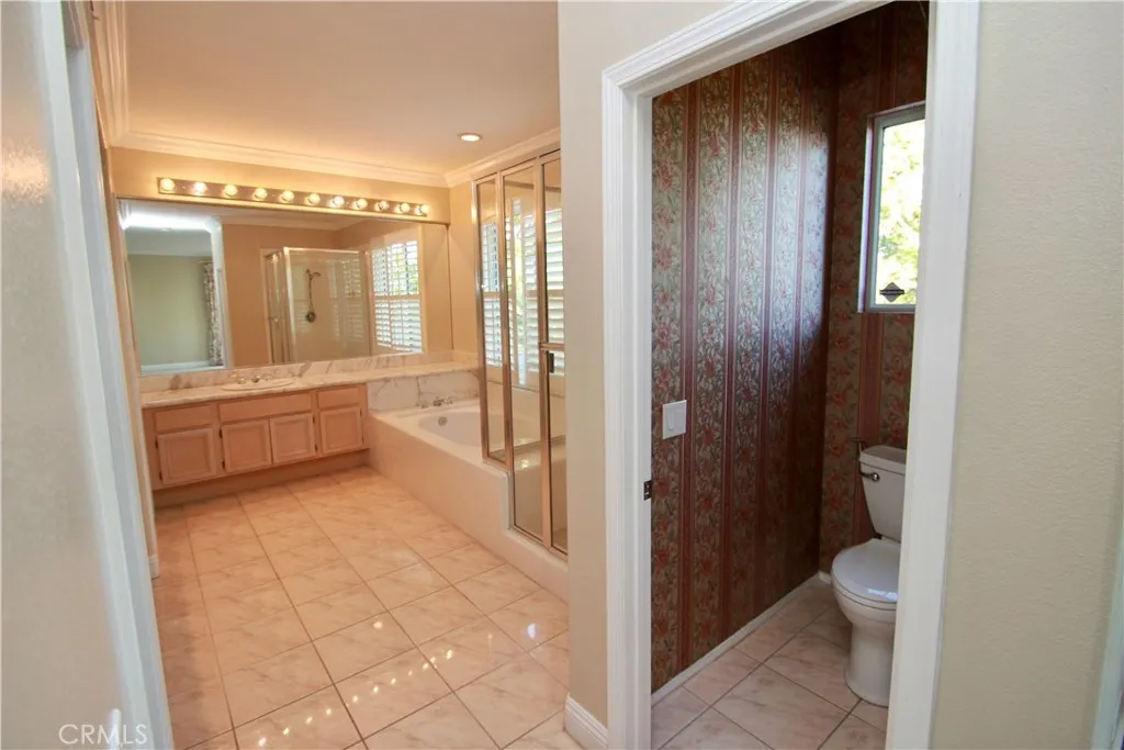 11 Pienza, Irvine, California 92606 home-pic-13