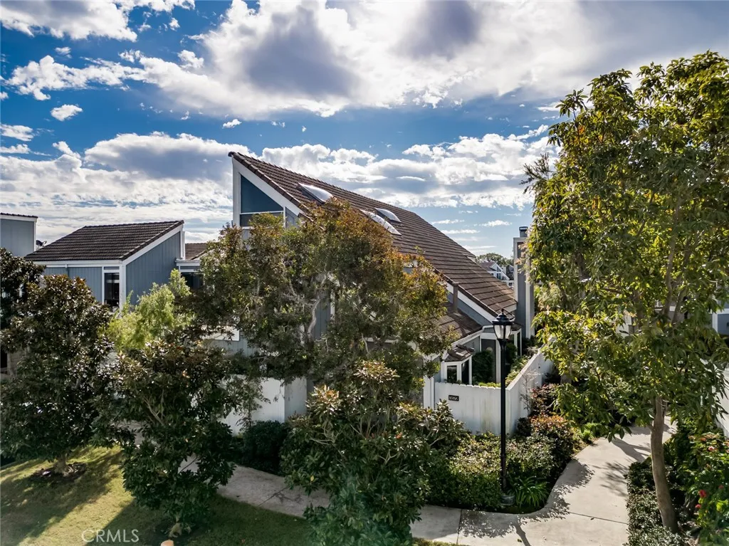 3572 Bravata, Huntington Beach, California 92649 home-pic-3