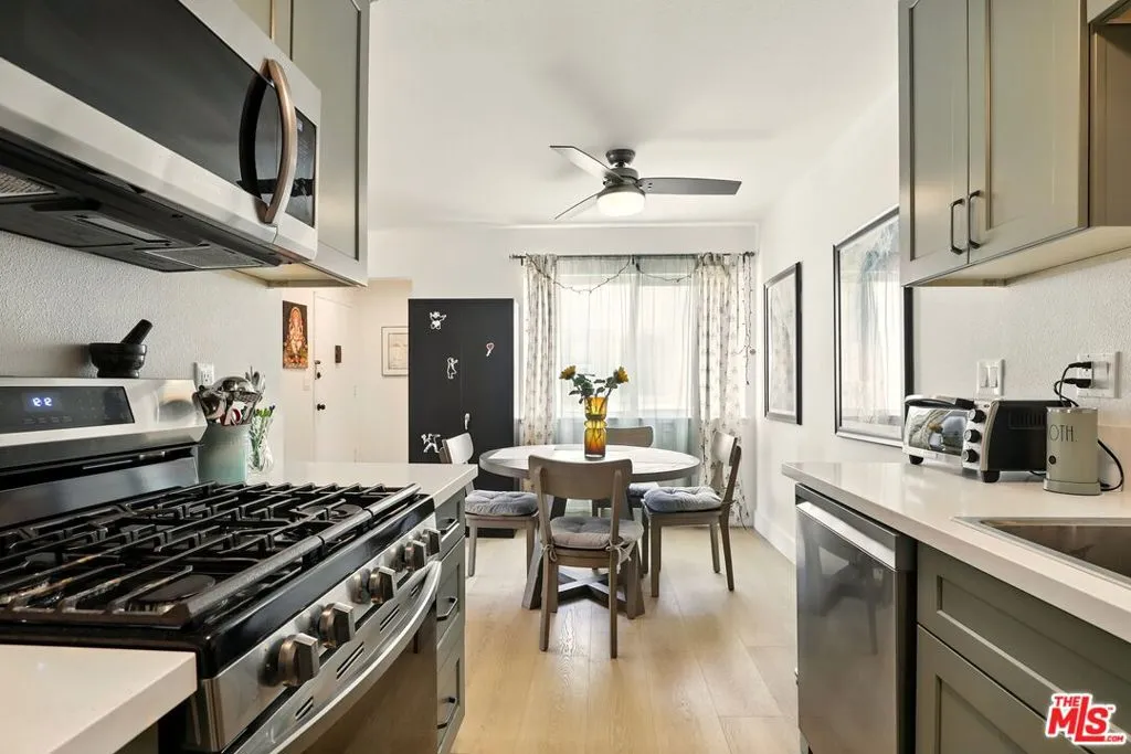 11813 Runnymede Street 36, North Hollywood, California 91605 home-pic-12