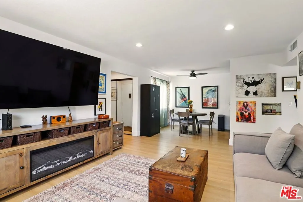 11813 Runnymede Street 36, North Hollywood, California 91605 home-pic-8