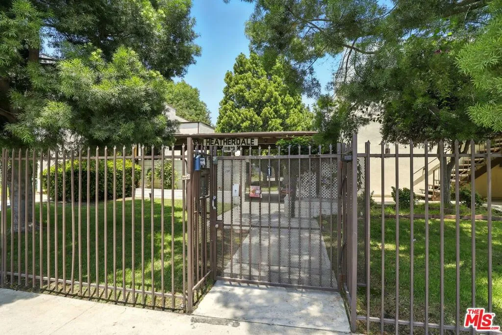 11813 Runnymede Street 36, North Hollywood, California 91605 home-pic-21