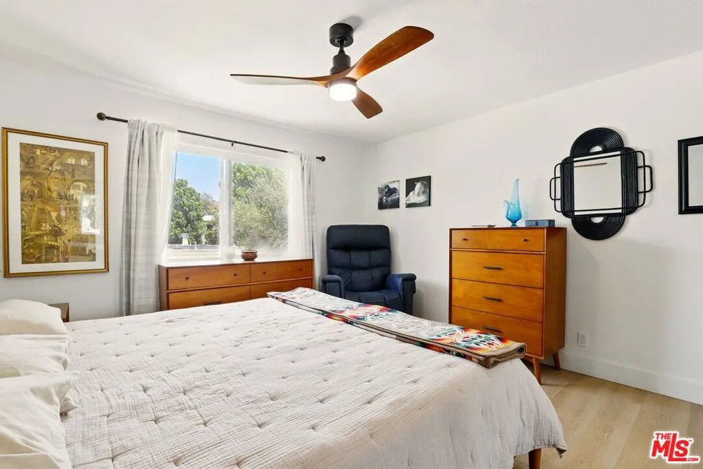 11813 Runnymede Street 36, North Hollywood, California 91605 home-pic-11