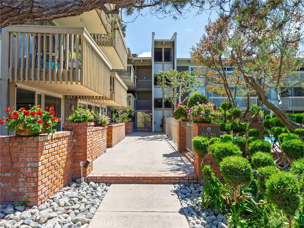 6526 Ocean Crest, Rancho Palos Verdes, California 90275 home-pic-1