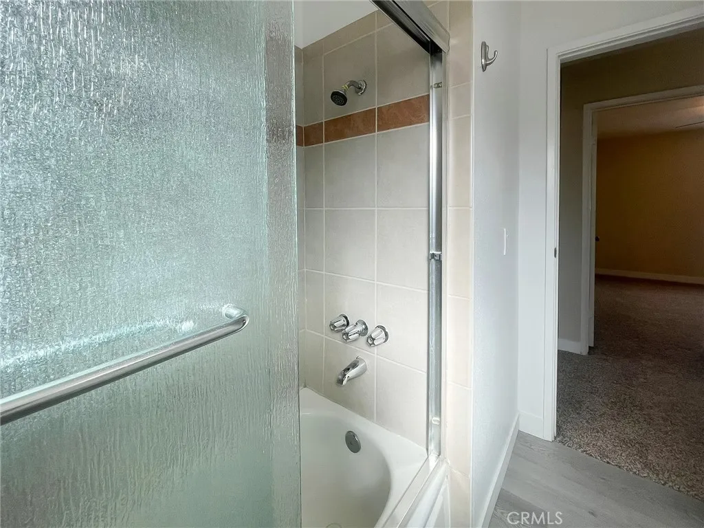1560 W Avenue H10, Lancaster, California 93534 home-pic-16