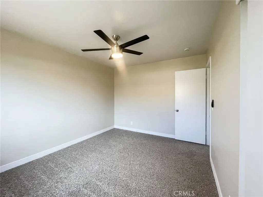 1560 W Avenue H10, Lancaster, California 93534 home-pic-12