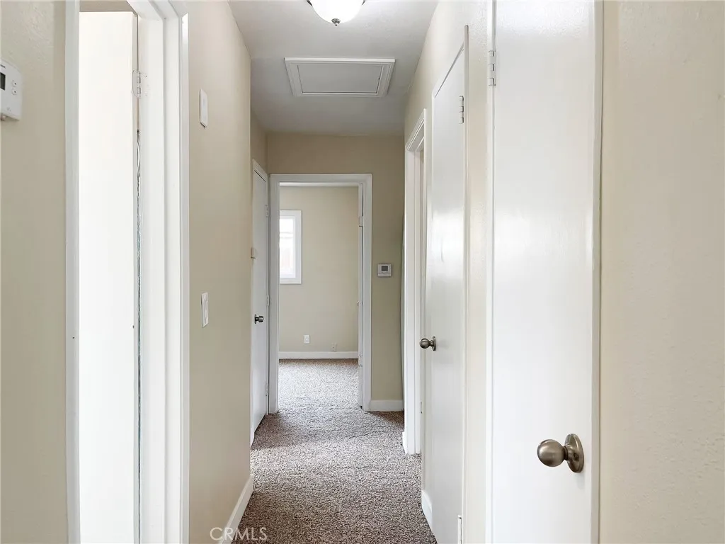 1560 W Avenue H10, Lancaster, California 93534 home-pic-10