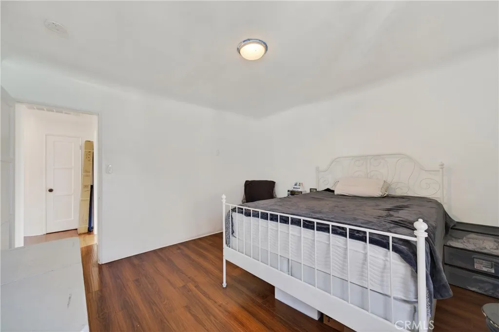 807 S Verdugo Rd, Glendale, California 91205 home-pic-24
