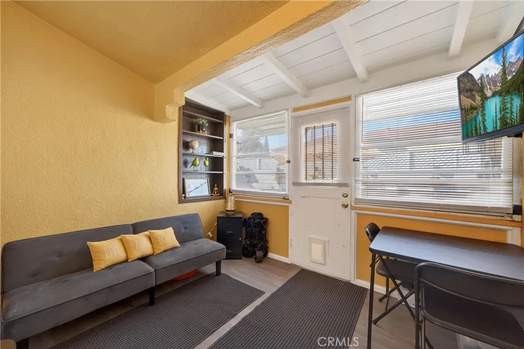 807 S Verdugo Rd, Glendale, California 91205 home-pic-25