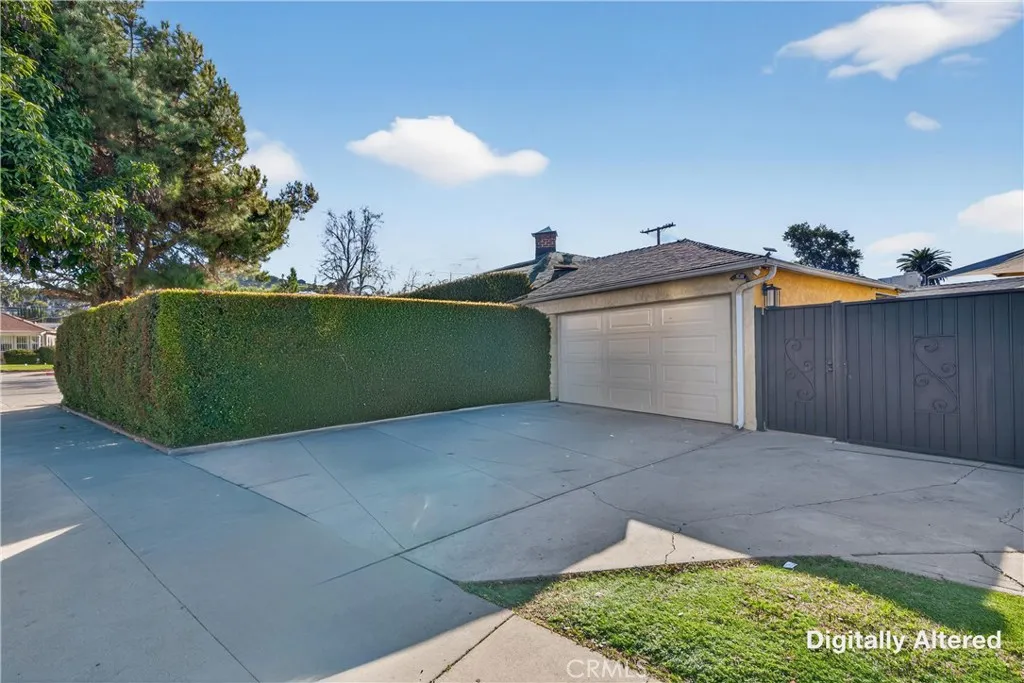 807 S Verdugo Rd, Glendale, California 91205 home-pic-36