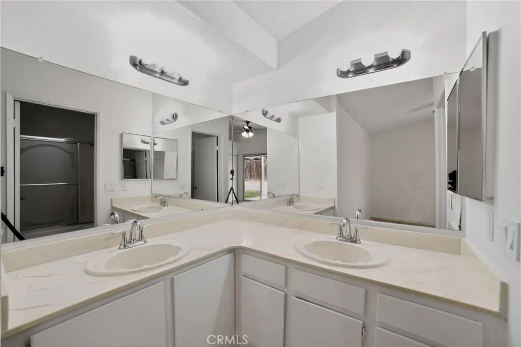 11375 Red Hill, Moreno Valley, California 92557 home-pic-14