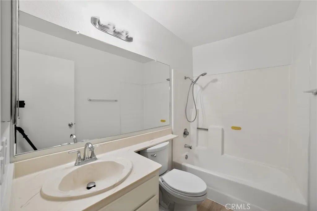 11375 Red Hill, Moreno Valley, California 92557 home-pic-10