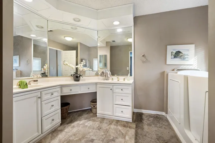 o master bath