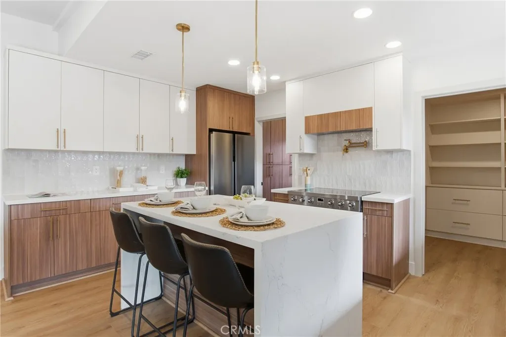 834 Hood Dr, Claremont, California 91711 home-pic-16