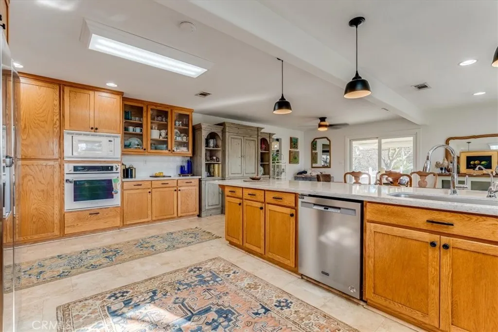 1555 Lyle, Paso Robles, California 93446 home-pic-19