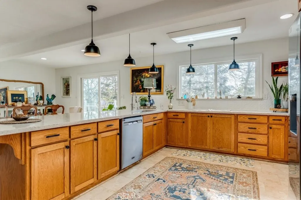 1555 Lyle, Paso Robles, California 93446 home-pic-16