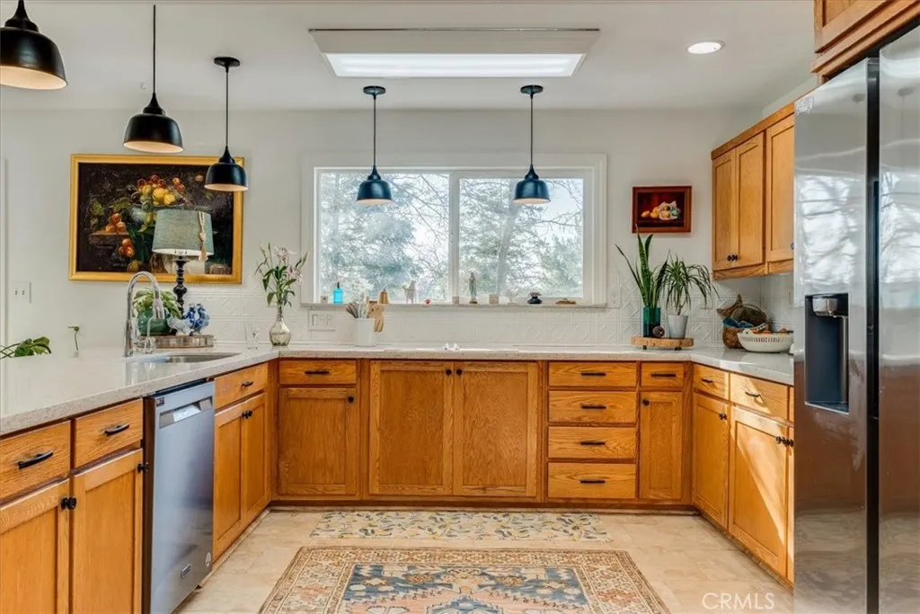 1555 Lyle, Paso Robles, California 93446 home-pic-17