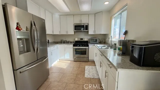 38342 5th W, Palmdale, California 93551 home-pic-7