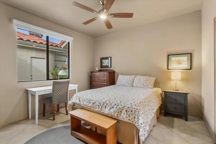 20-110 Favara Cir-12