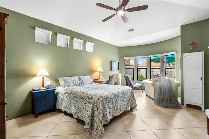 15-110 Favara Cir-29