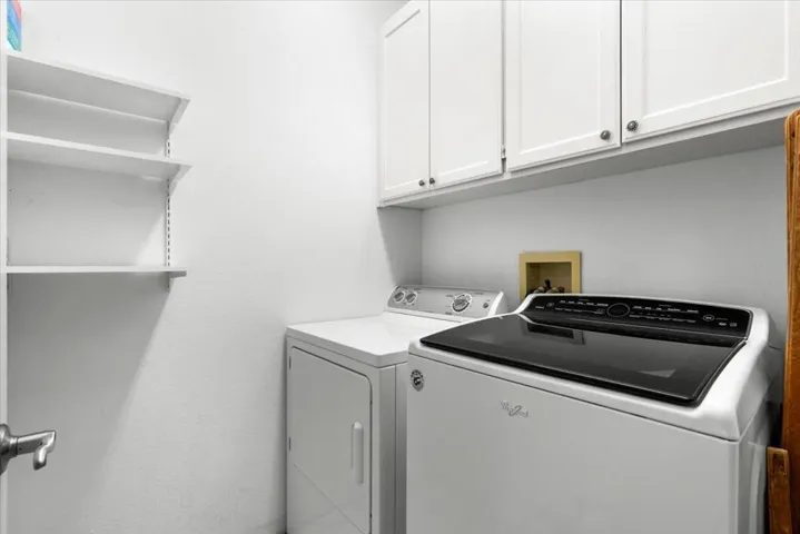 26-110 Favara Cir-13