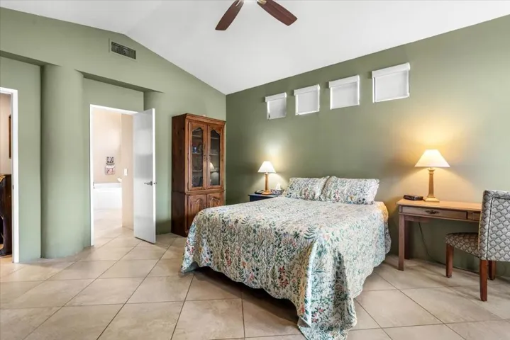 17-110 Favara Cir-30