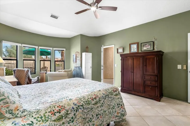 16-110 Favara Cir-31