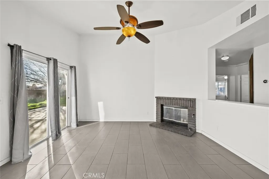 44105 Acacia Street, Lancaster, California 93535 home-pic-9
