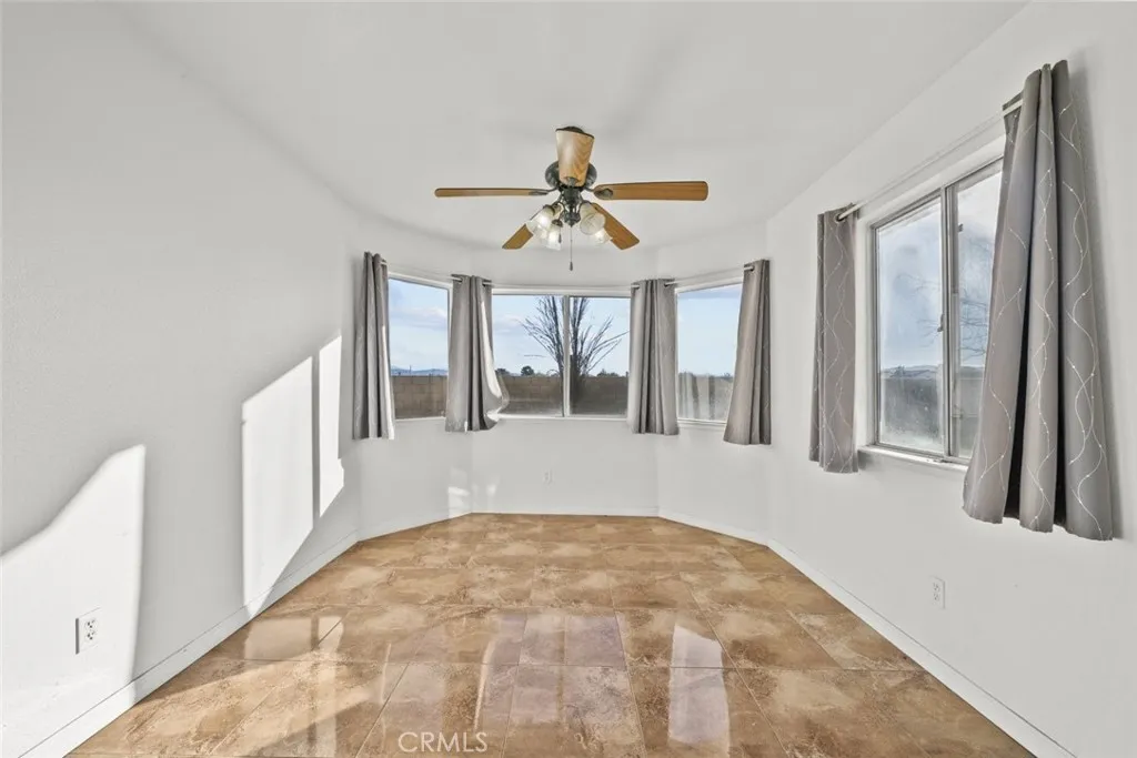 44105 Acacia Street, Lancaster, California 93535 home-pic-12