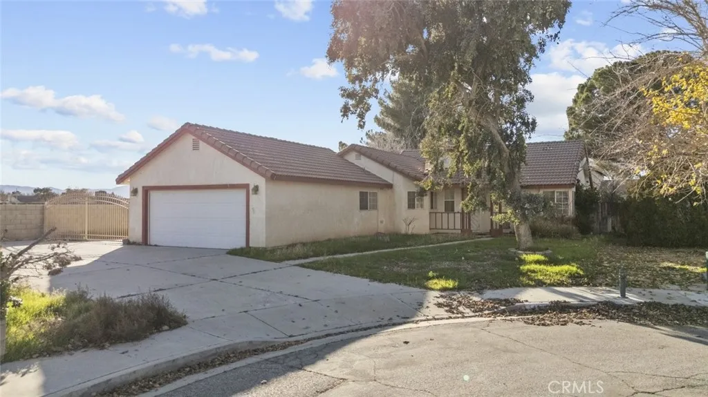 44105 Acacia Street, Lancaster, California 93535 home-pic-3