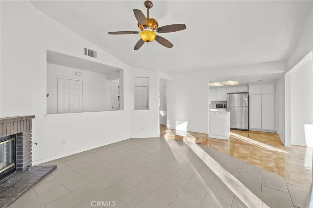 44105 Acacia Street, Lancaster, California 93535 home-pic-8